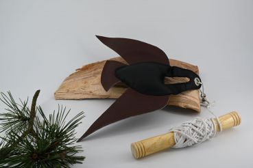 Federspiel mit Flügeln und Schnur